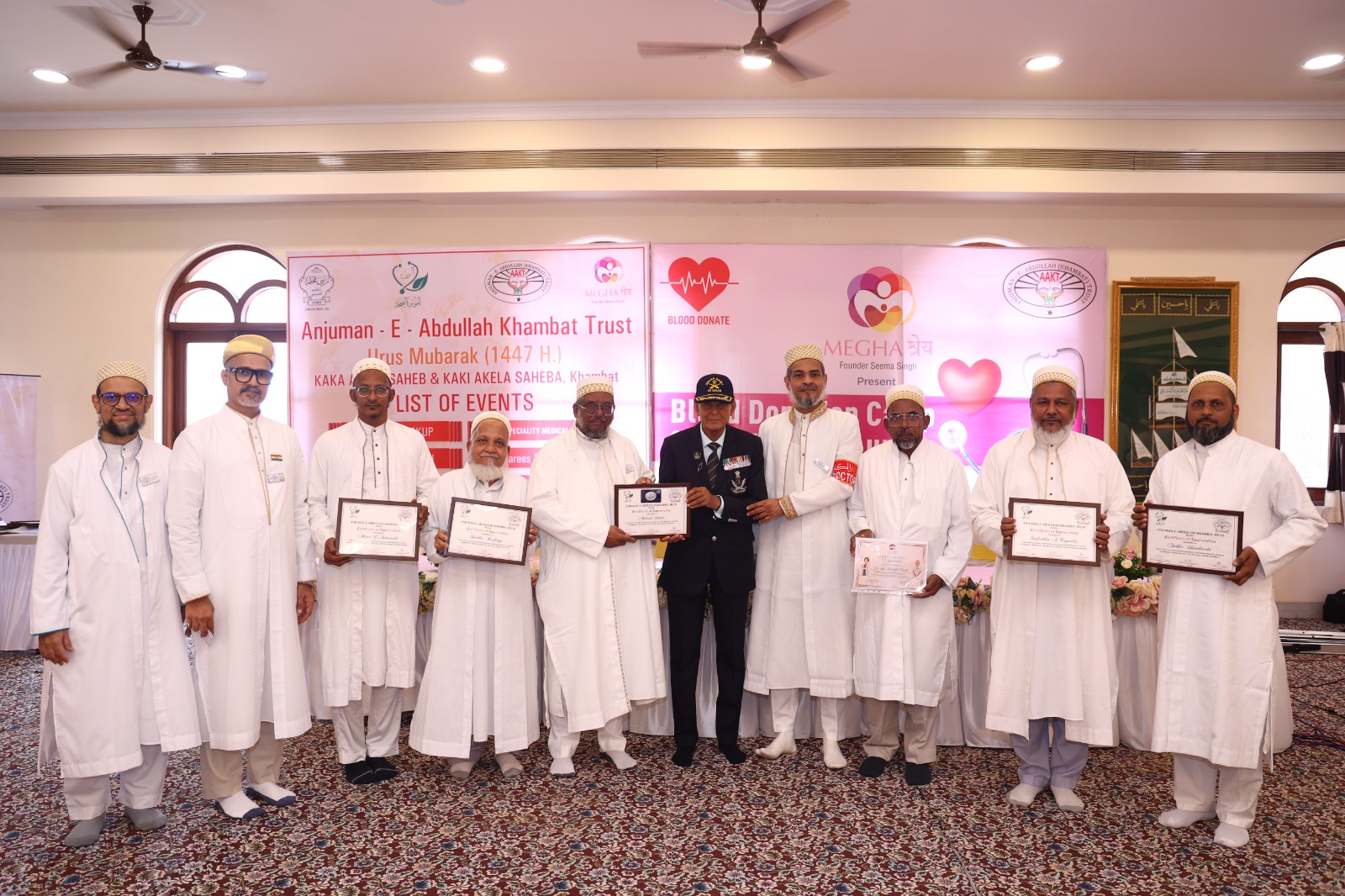 ખંભાત ટ્રસ્ટ મુંબઈ મુકામે 100 વર્ષ પૂરા થતાં સન્માન આપી સર્ટિફિકેટ આપ્યા.