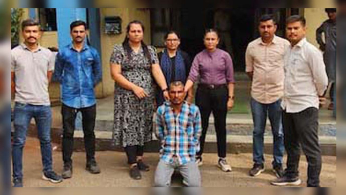 અમદાવાદમાં મહિલા પોલીસે સોશિયલ મીડિયા પર મિત્રતા કરી આરોપીને પકડયો